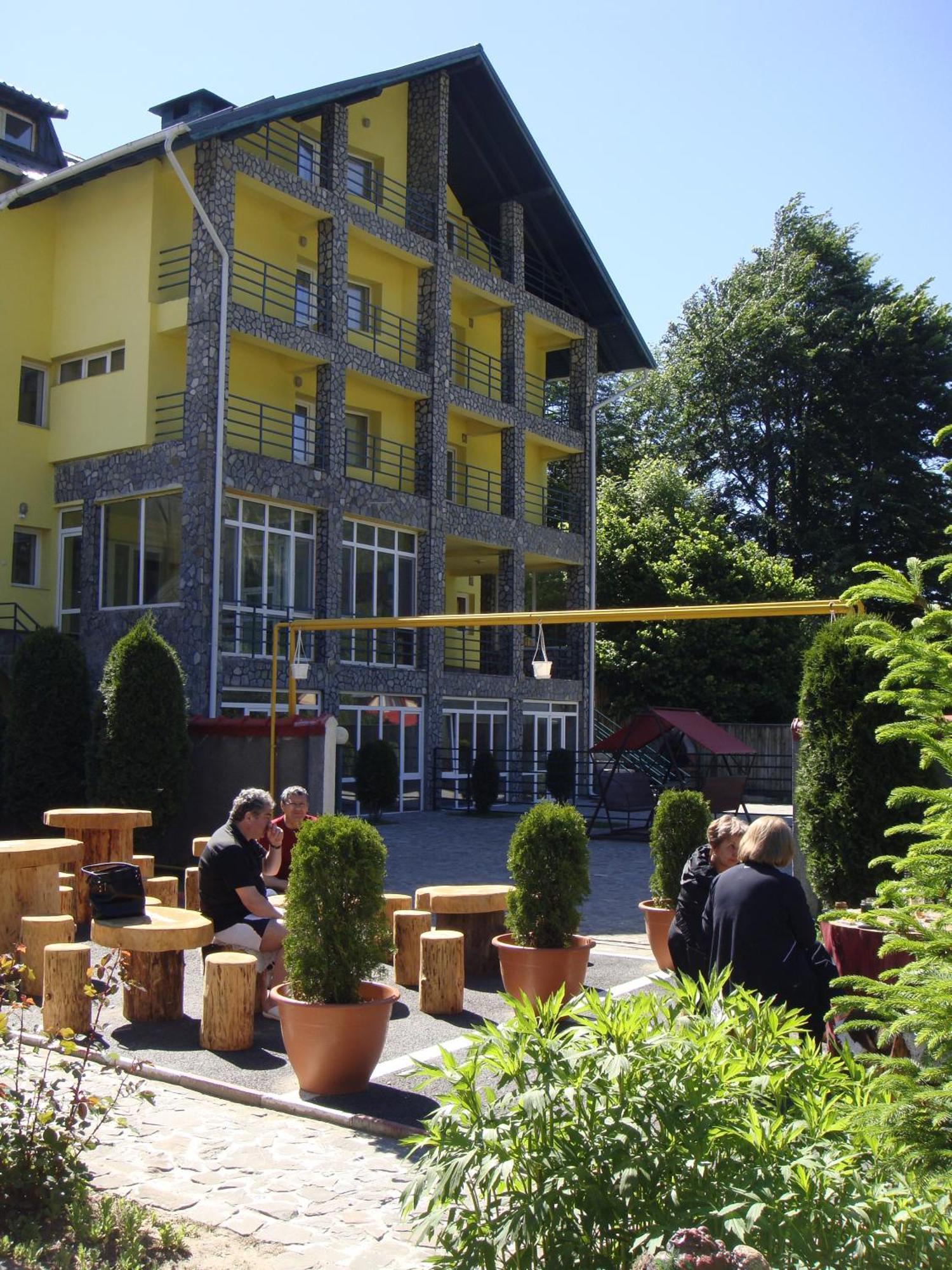 Complex Mona Caraiman Hotel Busteni Exterior photo