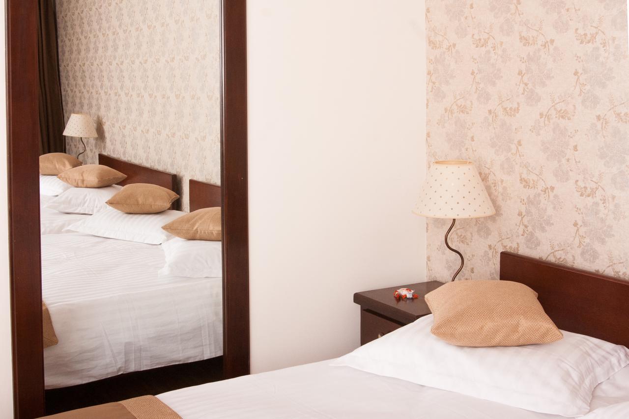 Complex Mona Caraiman Hotel Busteni Exterior photo